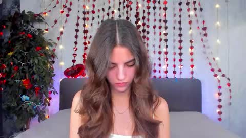 Snapshot of milana_crystal_ chatting on February 25, 8:13 am Milana online show from February 25, 8:13 am