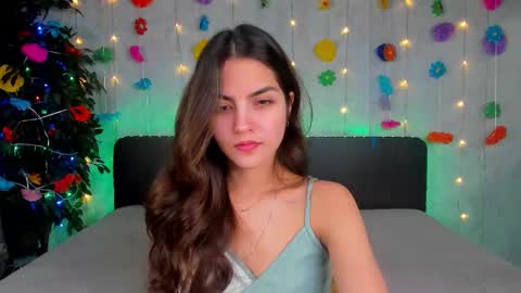 Snapshot of milana_crystal_ chatting on March 6, 8:22 am Milana online show from March 6, 8:22 am