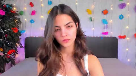 Snapshot of milana_crystal_ chatting on March 14, 8:20 am Milana online show from March 14, 8:20 am