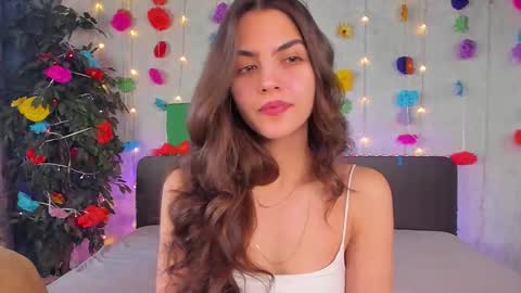 Snapshot of milana_crystal_ chatting on March 21, 8:19 am Milana online show from March 21, 8:19 am