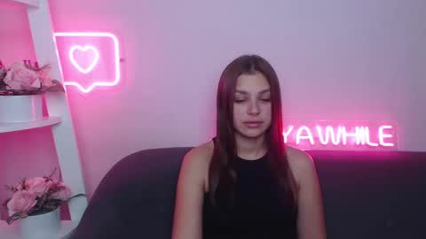 milanaangelas online show from December 7, 5:42 pm