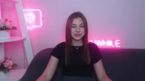milanaangelas online show from February 10, 5:36 am
