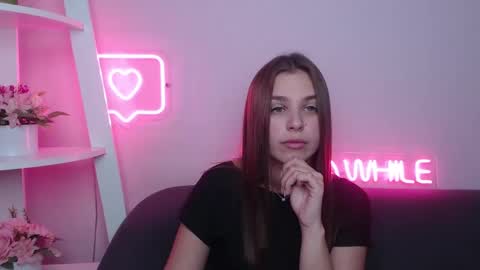 milanaangelas online show from February 15, 6:23 pm