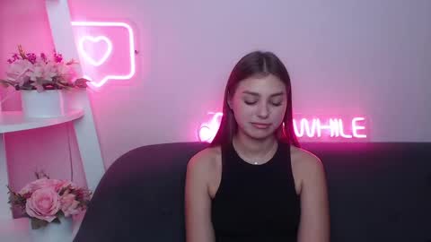 milanaangelas online show from February 21, 2:59 pm