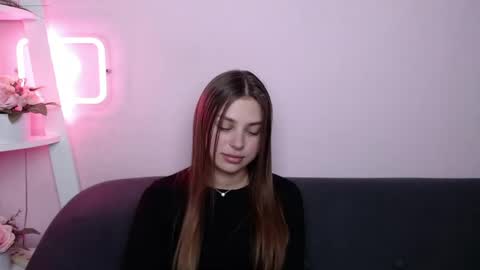 milanaangelas online show from April 18, 4:55 pm