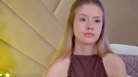 MilanaBalmain online show from December 23, 5:27 am