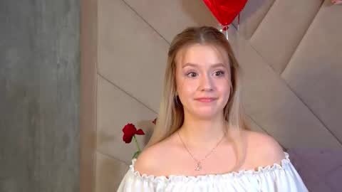 MilanaBalmain online show from February 20, 6:26 am