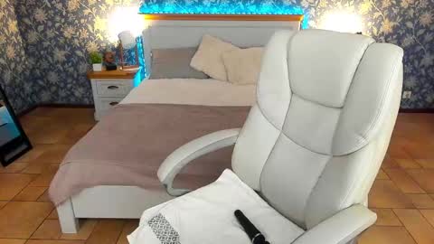 Snapshot of milanamusee chatting on March 2, 4:53 pm Milana online show from March 2, 4:53 pm