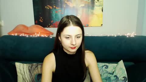 milanaroz online show from December 15, 1:54 pm