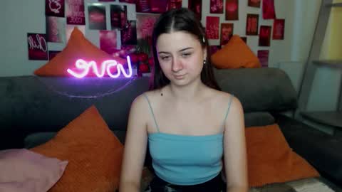 milanaroz online show from November 8, 6:46 am