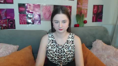 milanaroz online show from May 3, 5:13 am