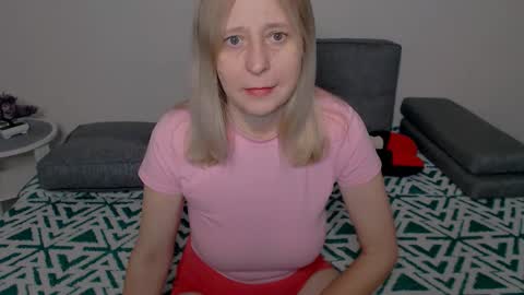 Milena online show from December 3, 5:26 am