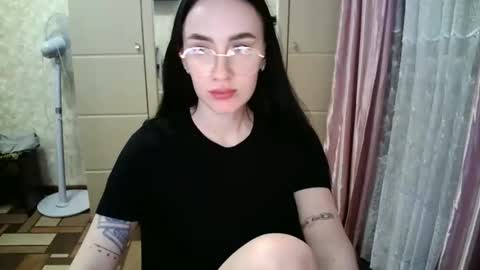 Snapshot of milanaxangel chatting on February 15, 4:56 pm MilanaXAngel online show from February 15, 4:56 pm