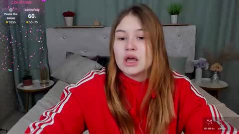 Snapshot of milanaxhoney chatting on March 2, 12:46 am milanaxhoney online show from March 2, 12:46 am