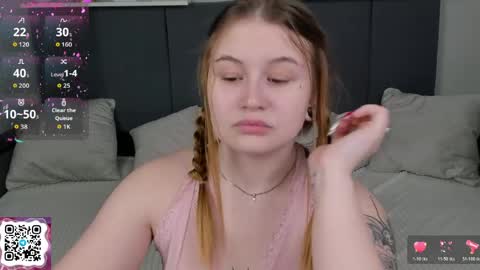 Snapshot of milanaxhoney chatting on March 27, 8:26 am milanaxhoney online show from March 27, 8:26 am