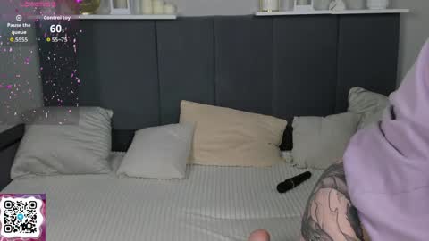 Snapshot of milanaxhoney chatting on April 3, 1:14 am milanaxhoney online show from April 3, 1:14 am