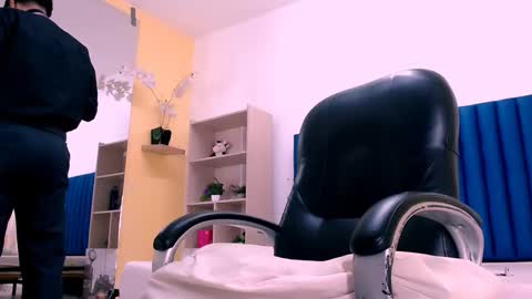 milanzaire online show from January 18, 6:01 pm