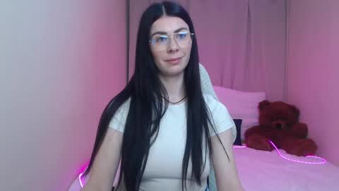 milasecretsss online show from May 8, 7:25 am