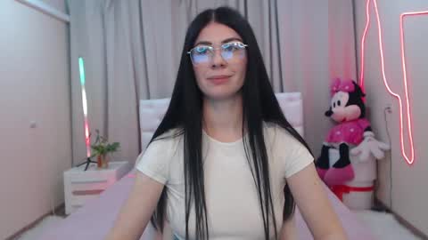 milasecretsss online show from May 16, 6:43 am