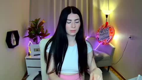 milasecretsss online show from May 23, 7:35 am