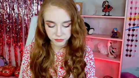 Snapshot of milasiren chatting on June 18, 9:25 am Mila online show from June 18, 9:25 am