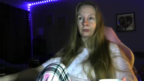 Mila online show from March 29, 11:21 am