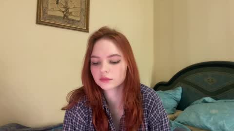 Snapshot of milav_ chatting on April 6, 3:02 pm Lana online show from April 6, 3:02 pm