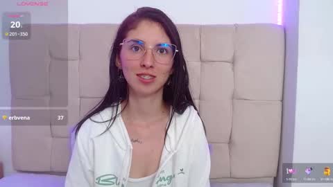 Snapshot of mildrecute chatting on January 22, 2:48 am Ana online show from January 22, 2:48 am