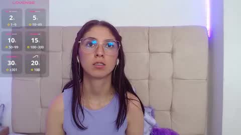 Snapshot of mildrecute chatting on January 31, 11:56 pm Ana online show from January 31, 11:56 pm