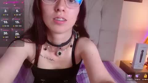 Snapshot of mildrecute chatting on March 11, 12:00 am Ana online show from March 11, 12:00 am