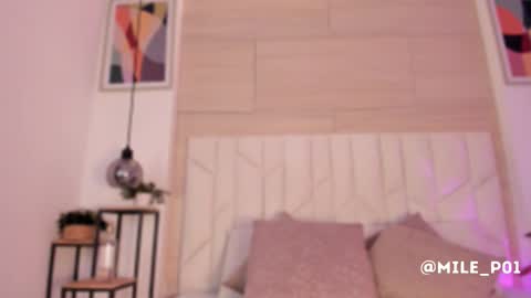 M I L E  online show from December 18, 12:11 pm