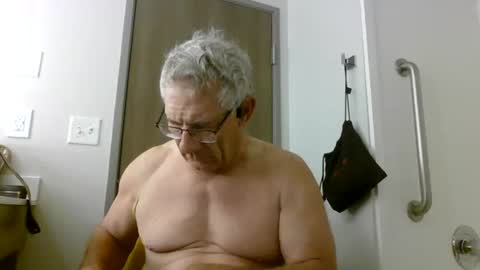 Milehi1958 online show from June 29, 10:37 am