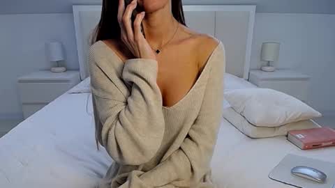 Snapshot of milena29 chatting on March 16, 5:35 am Milena online show from March 16, 5:35 am