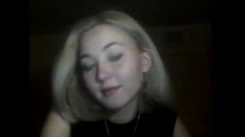 Snapshot of milena391630 chatting on February 17, 8:26 pm Milena new nonude shy blonde natural online show from February 17, 8:26 pm