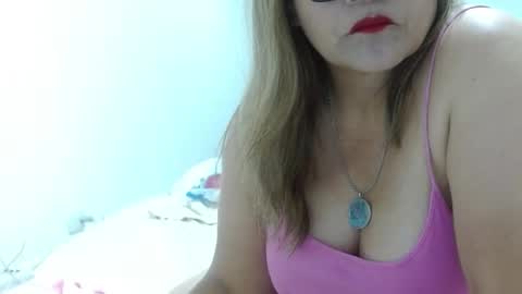 Snapshot of milena_hoot_ chatting on September 23, 2:47 am MILENA online show from September 23, 2:47 am