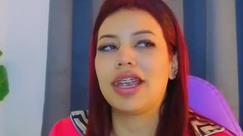 milena_lawson online show from December 22, 11:51 am