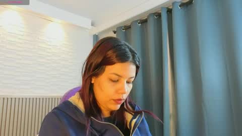 Snapshot of milena_lawson chatting on April 18, 12:31 pm milena_lawson online show from April 18, 12:31 pm