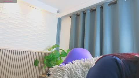 Snapshot of milena_lawson chatting on April 21, 12:22 pm milena_lawson online show from April 21, 12:22 pm