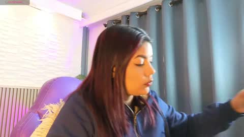 Snapshot of milena_lawson chatting on April 22, 12:39 pm milena_lawson online show from April 22, 12:39 pm
