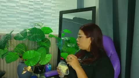 Snapshot of milena_lawson chatting on May 22, 1:06 pm milena_lawson online show from May 22, 1:06 pm