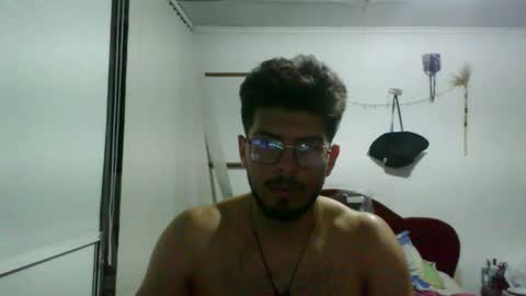 mileslennon online show from January 10, 4:58 am