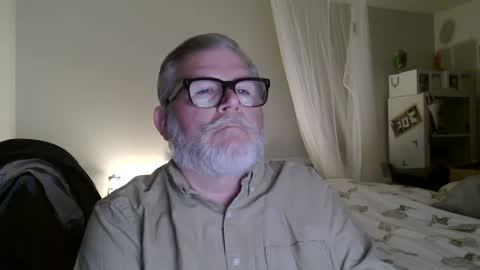 Snapshot of milesnash chatting on September 23, 4:48 am Miles Nash online show from September 23, 4:48 am