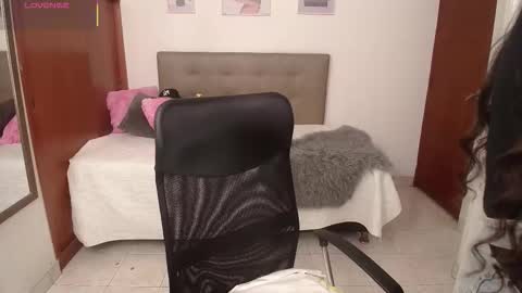 Miley online show from February 27, 3:34 pm