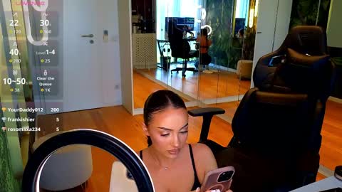 Miley Sin online show from May 5, 1:30 pm