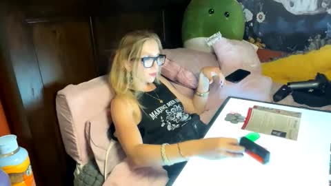 milf4everjenna online show from March 4, 2:56 pm