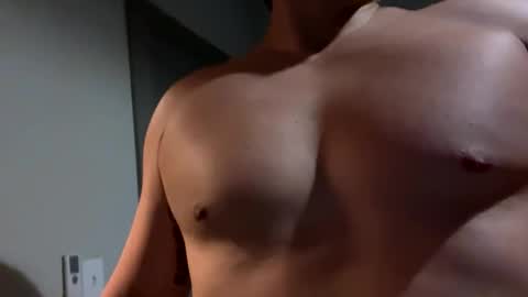 Snapshot of milf_hunter2222 chatting on June 10, 5:07 am milf_hunter2222 online show from June 10, 5:07 am