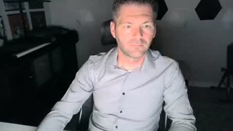 Snapshot of milf_hunter567 chatting on October 20, 11:32 am milf_hunter567 online show from October 20, 11:32 am