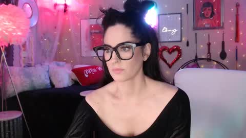 Milf Lacey online show from February 13, 11:15 pm