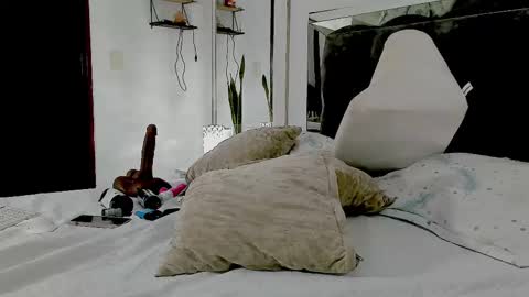Snapshot of milfclarette chatting on February 27, 11:26 pm milfclarette online show from February 27, 11:26 pm