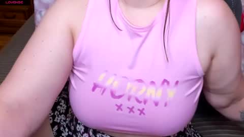 Snapshot of milfdeaa chatting on February 21, 8:04 am Dea online show from February 21, 8:04 am